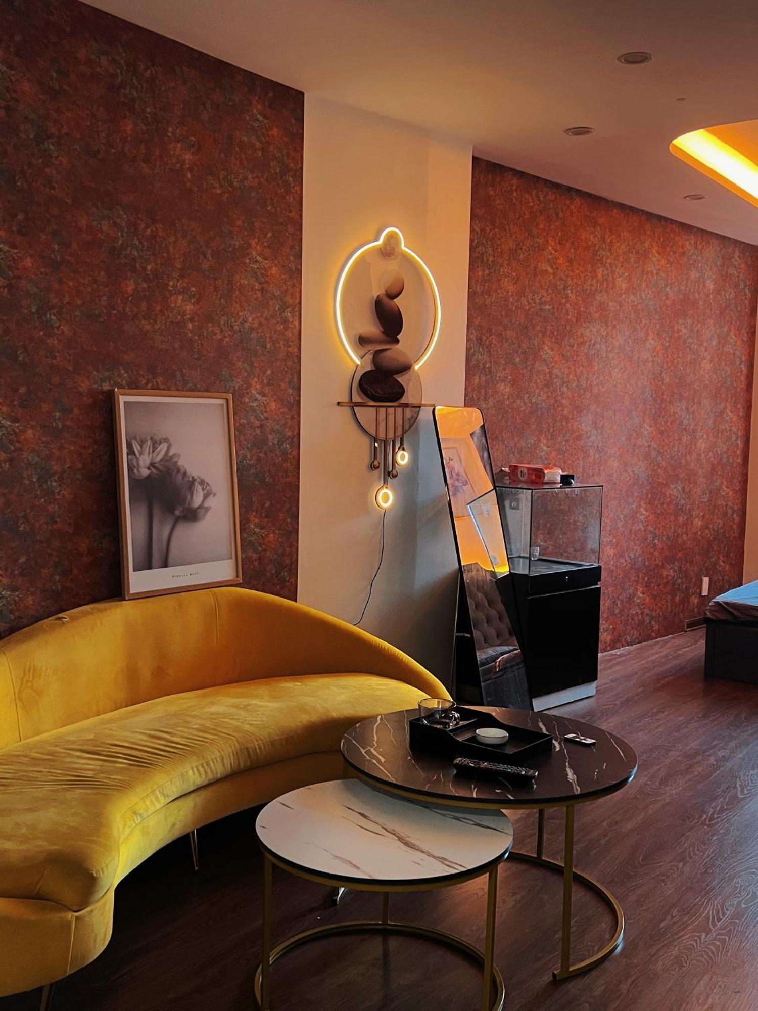 Venus Apartment Kham Thien Hanoi Exterior photo